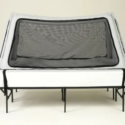 240805 travel bed 0005 white small 6769cf73 0763 495a adbf 370f12944bac 900x